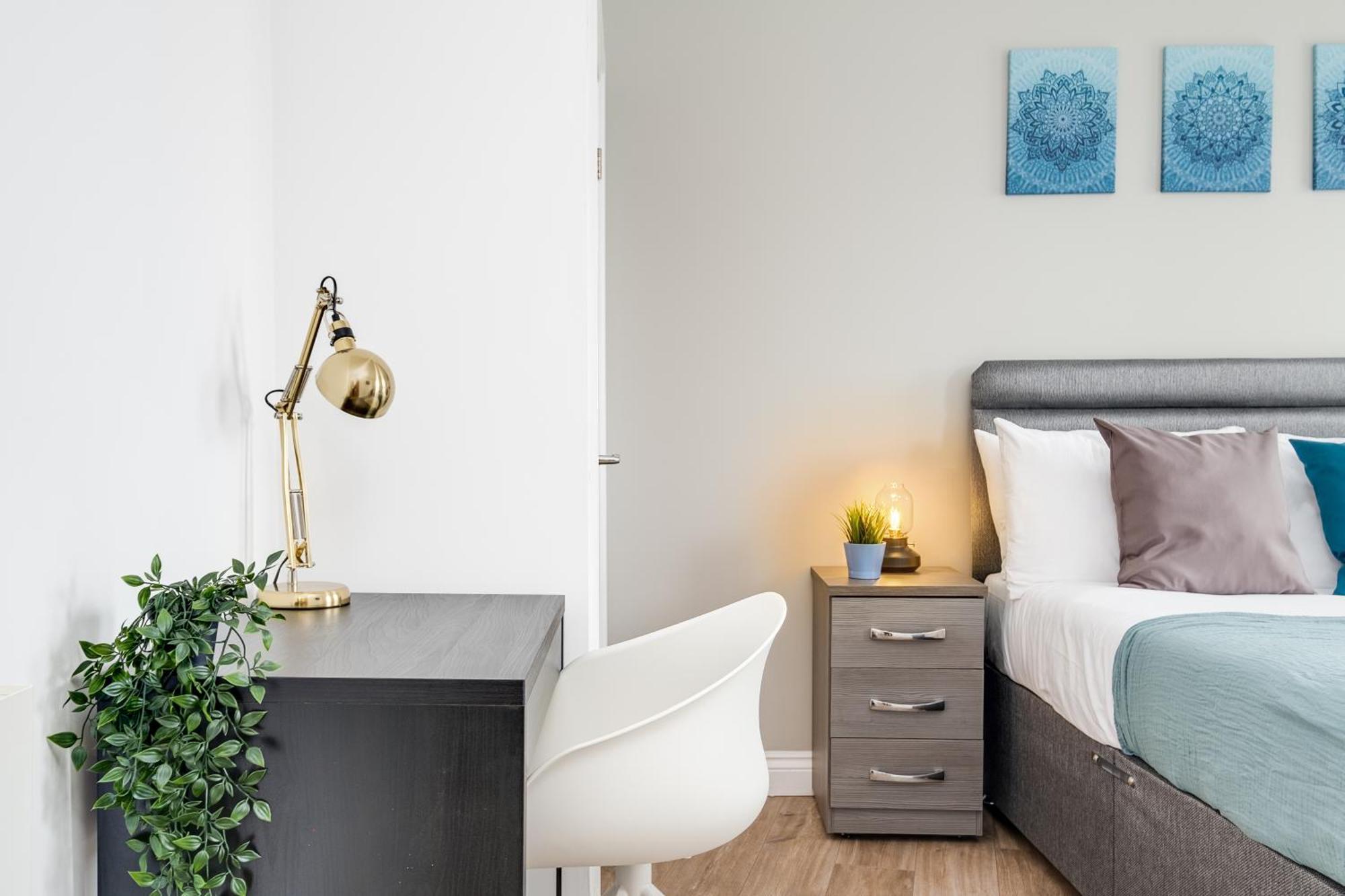 Pluxa Blue Sapphire Luxury Stay Free Parking Free Wifi - Walk Everywhere, Travel, Biz, Leisure Birmingham Esterno foto